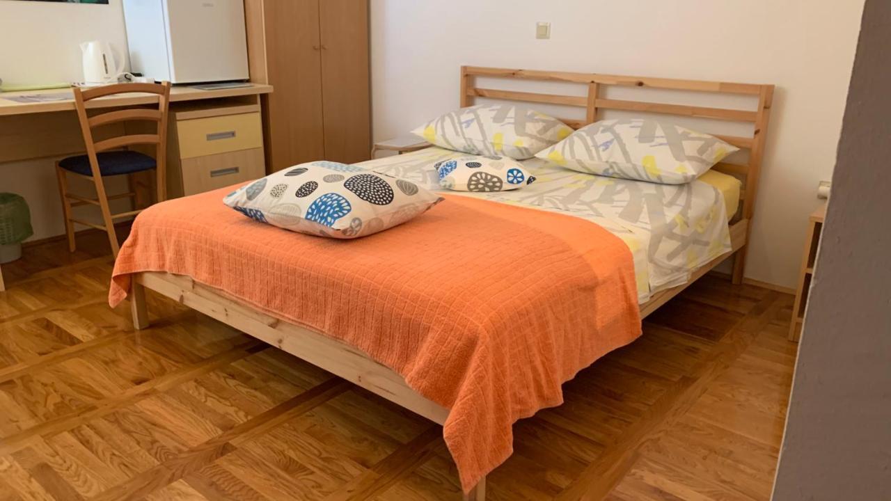 Studio Apartment And Rooms Adria Vodice Eksteriør billede