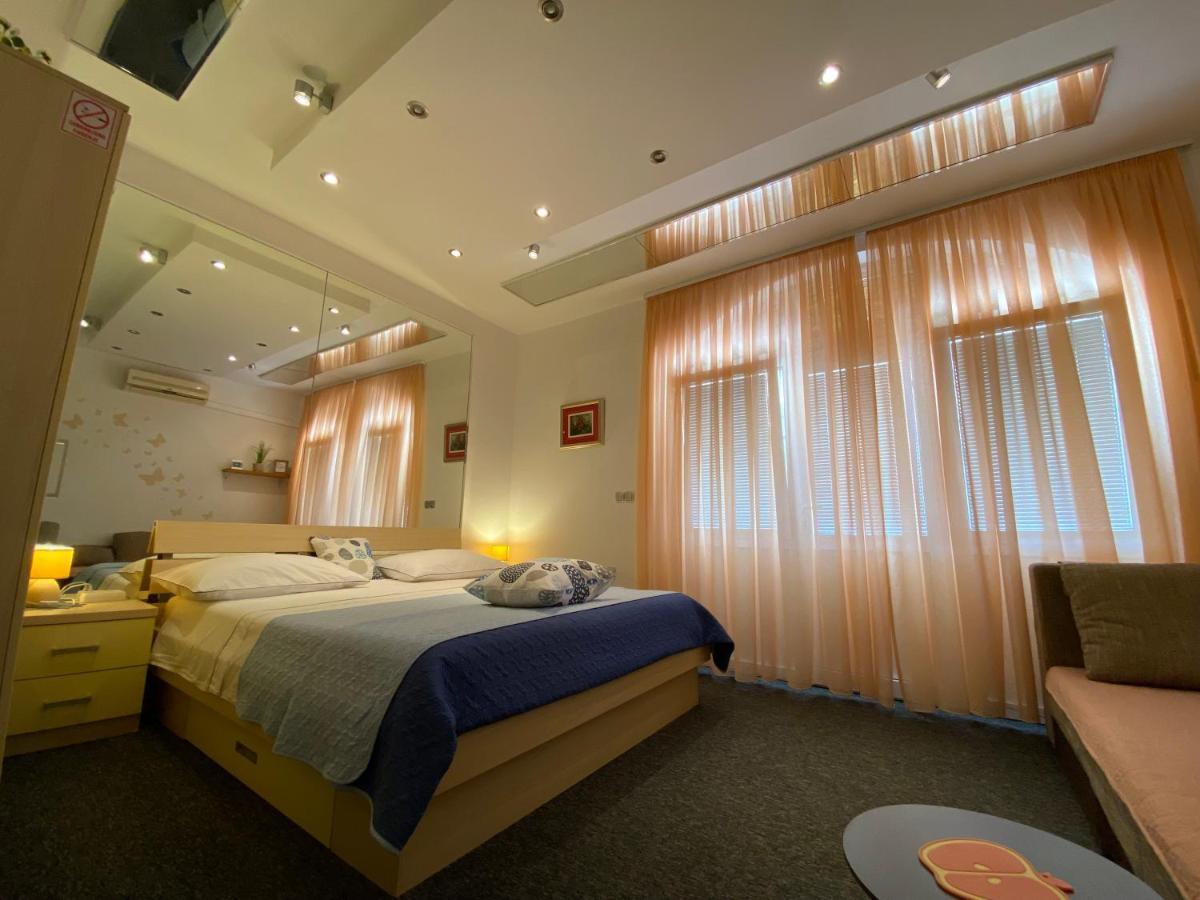 Studio Apartment And Rooms Adria Vodice Eksteriør billede