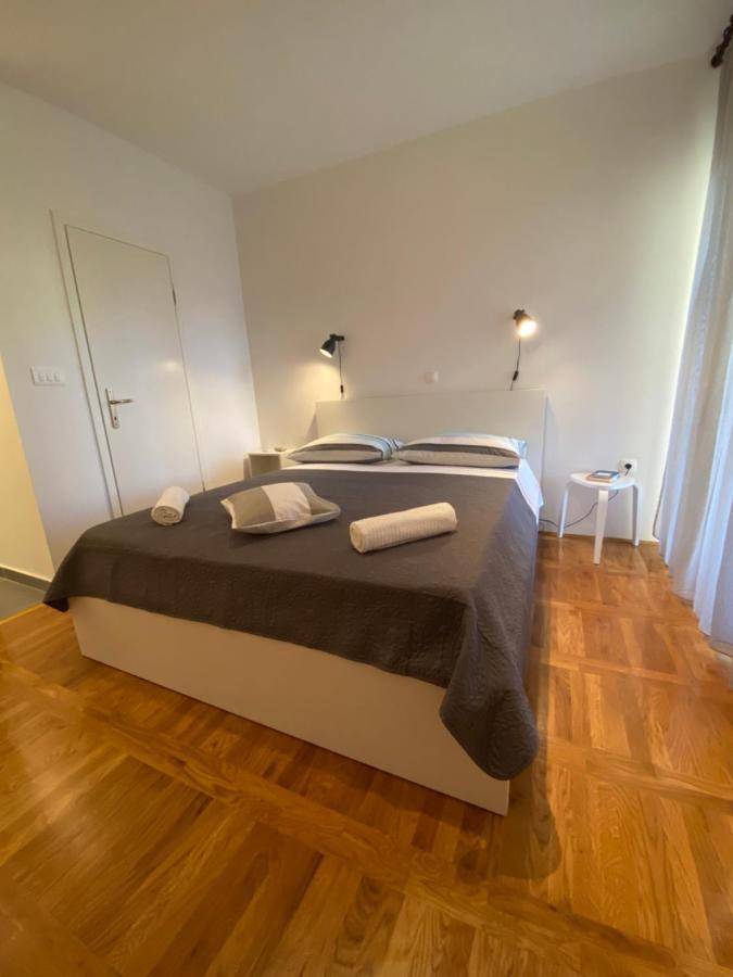 Studio Apartment And Rooms Adria Vodice Eksteriør billede