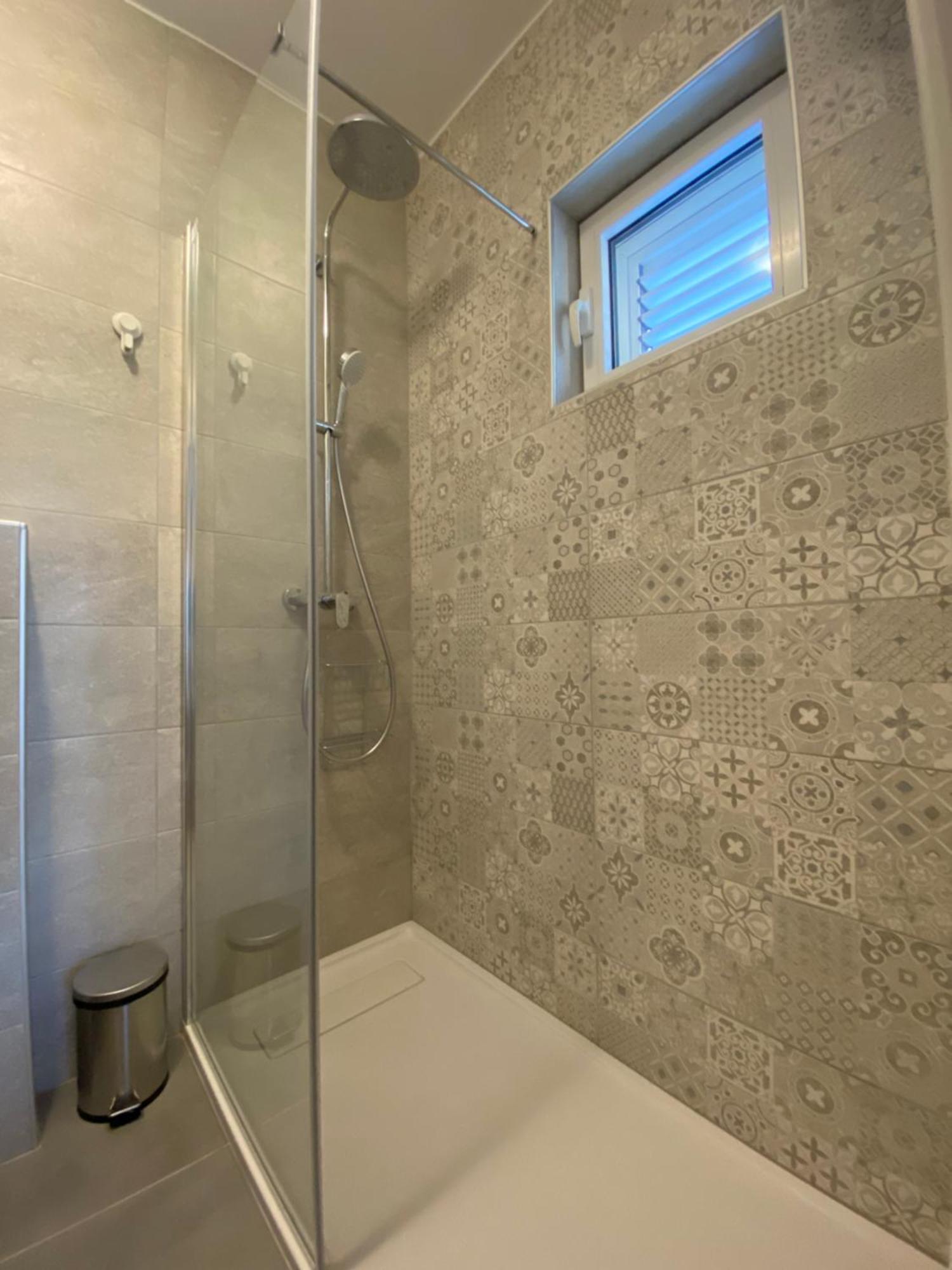 Studio Apartment And Rooms Adria Vodice Eksteriør billede