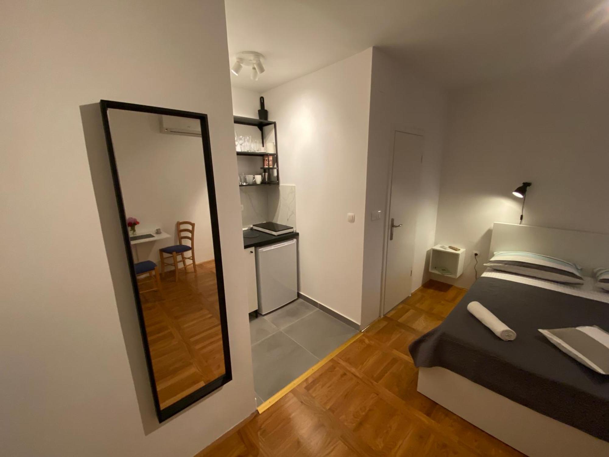 Studio Apartment And Rooms Adria Vodice Eksteriør billede