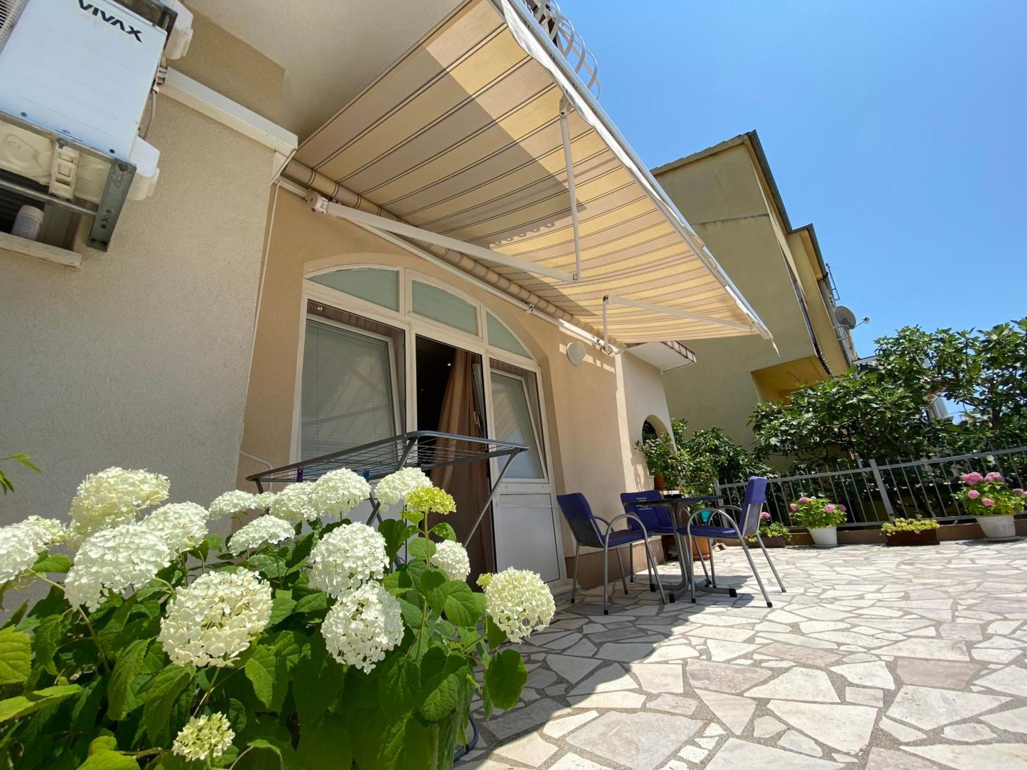 Studio Apartment And Rooms Adria Vodice Eksteriør billede