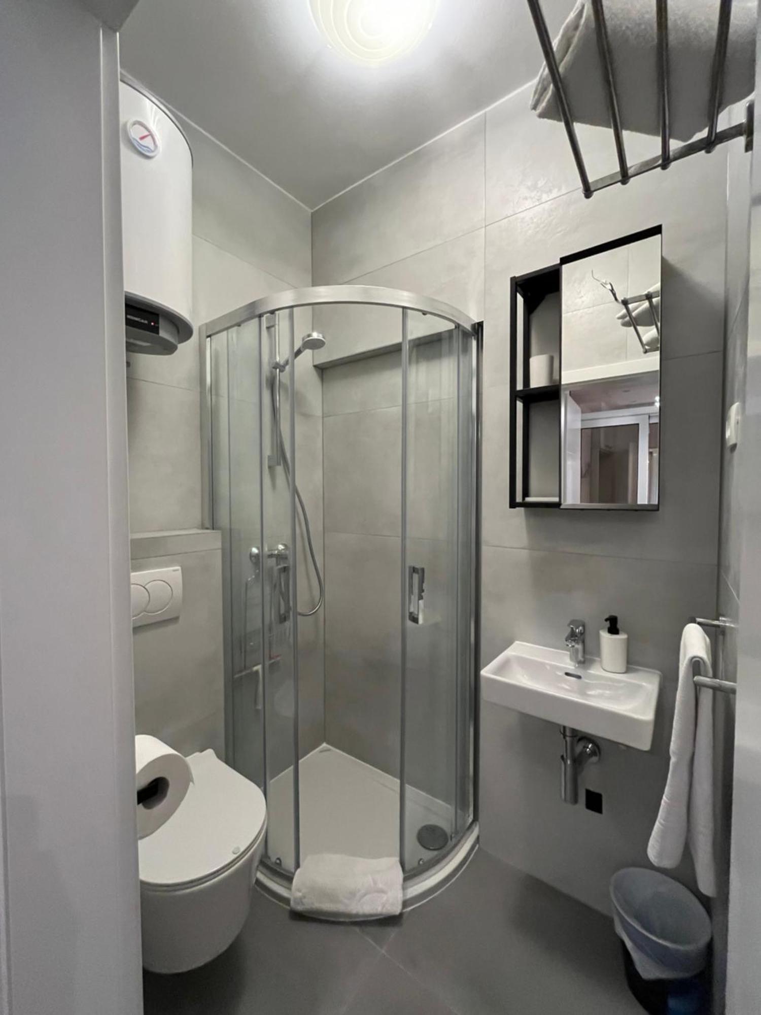 Studio Apartment And Rooms Adria Vodice Eksteriør billede