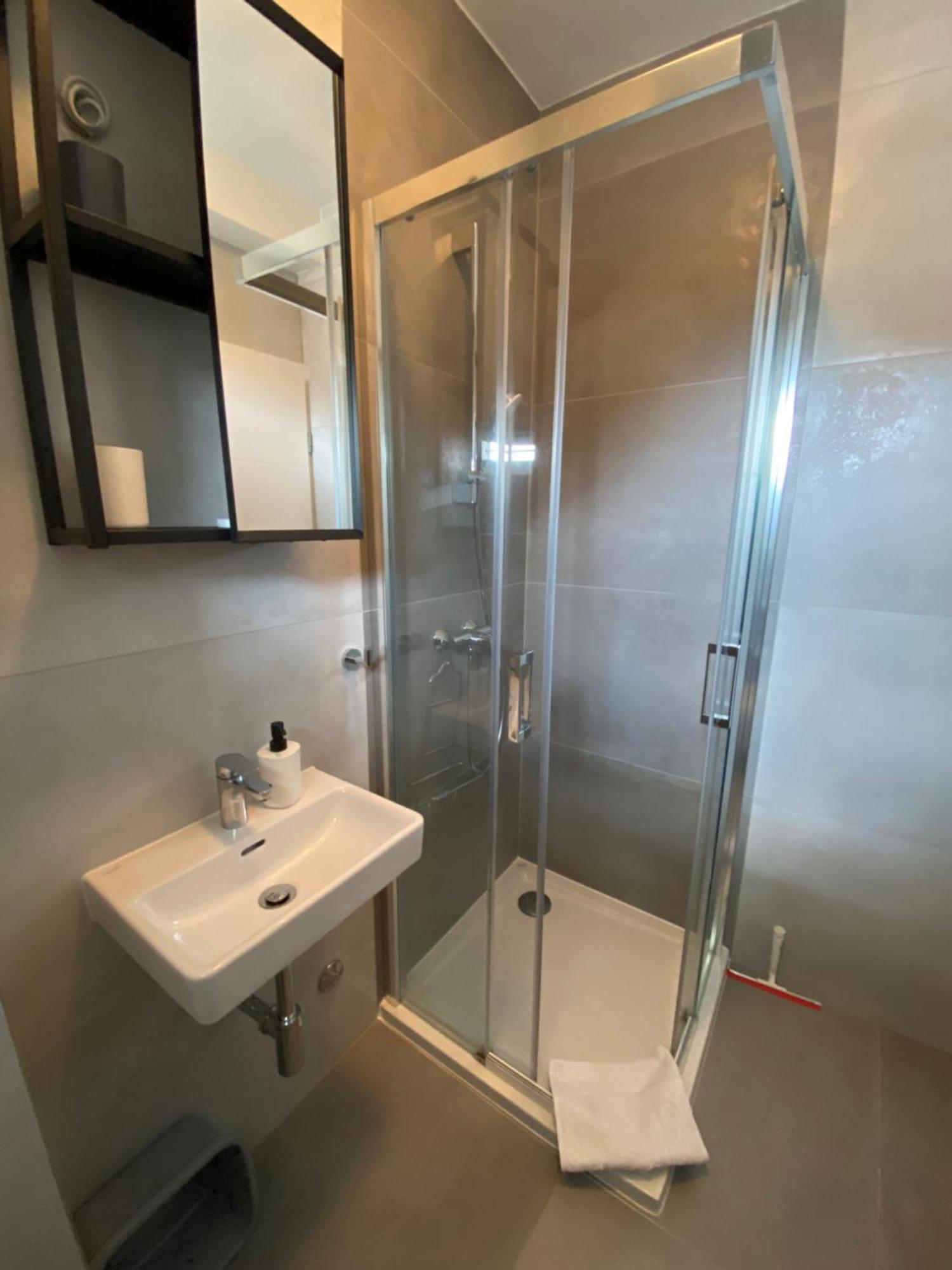 Studio Apartment And Rooms Adria Vodice Eksteriør billede