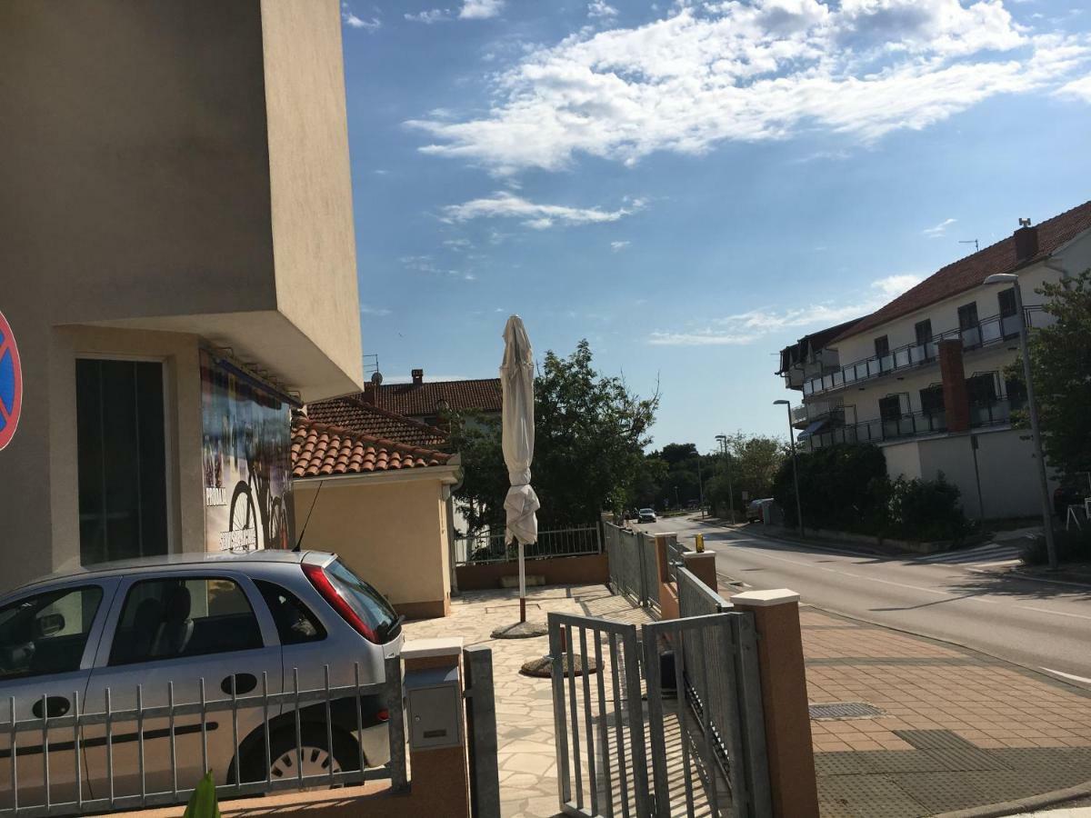 Studio Apartment And Rooms Adria Vodice Eksteriør billede