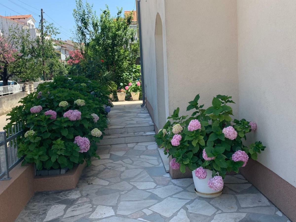 Studio Apartment And Rooms Adria Vodice Eksteriør billede